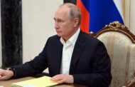 Путин де-факто никогда не был на удаленке, заявил Песков