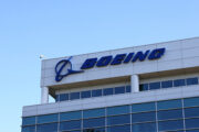 Безос и Маск «обокрали» Boeing: Бизнес: Экономика: Lenta.ru