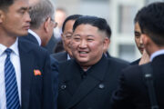 Решение Ким Чен Ына назвали толчком к усилению разногласий в Северной Корее: Политика: Мир: Lenta.ru