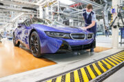 BMW потратилась ради соперничества с Tesla: Бизнес: Экономика: Lenta.ru