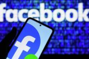 РКН потребовал от Facebook удалить объявления с символикой 