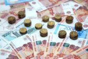 Эксперты дали советы россиянам, отдающим половину дохода на погашение задолженности