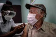 Кубинские специалисты начали разработку вакцин против омикрон-штамма
