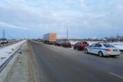 В Архангельской области более 20 машин столкнулись на трассе М-8